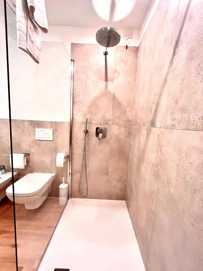 Berengario Suites Torri Del Benaco Esterno foto