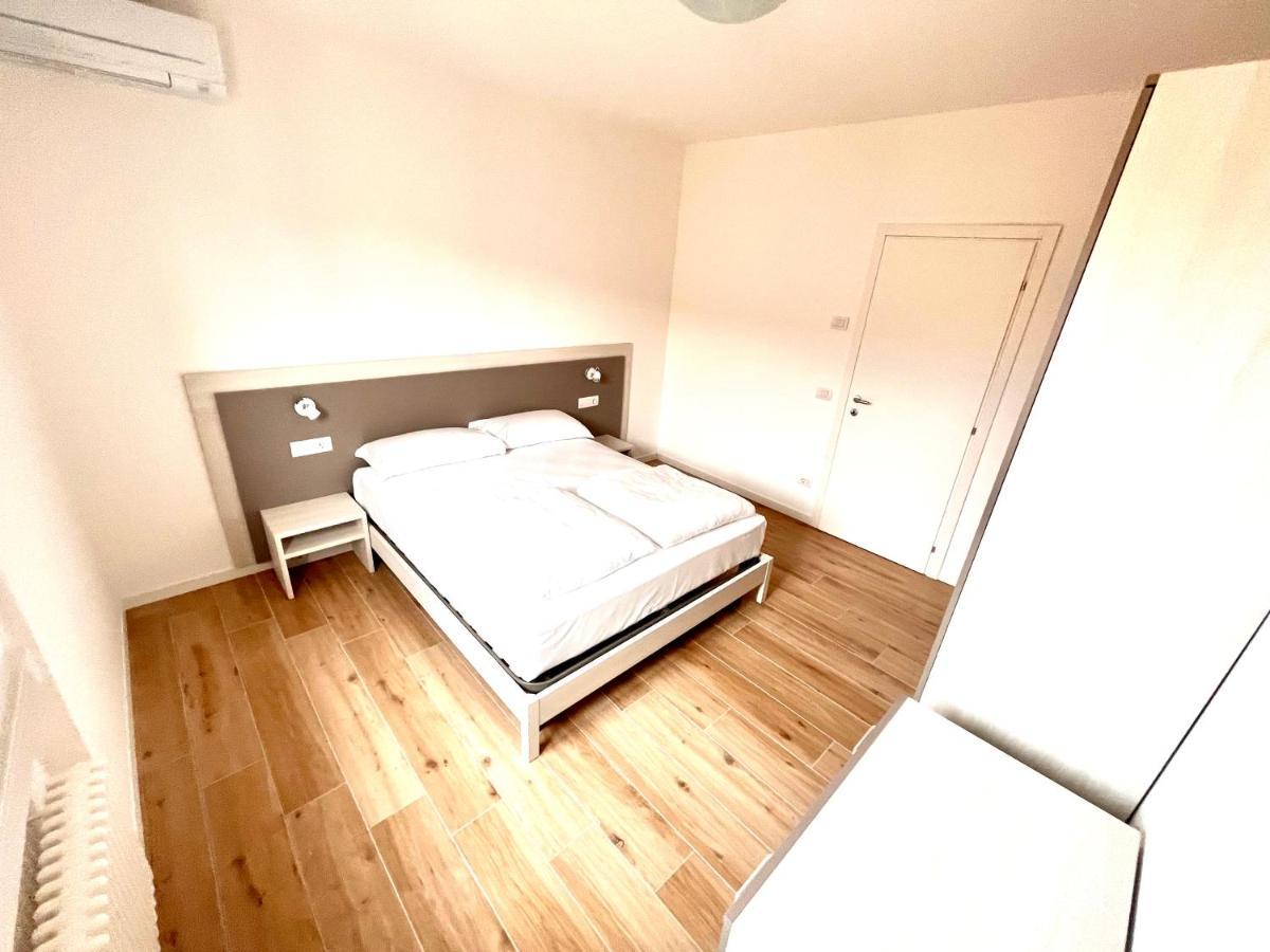 Berengario Suites Torri Del Benaco Esterno foto