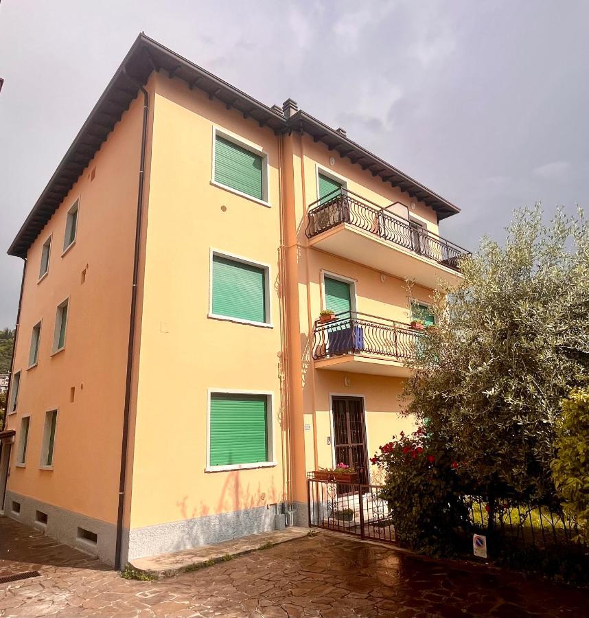 Berengario Suites Torri Del Benaco Esterno foto