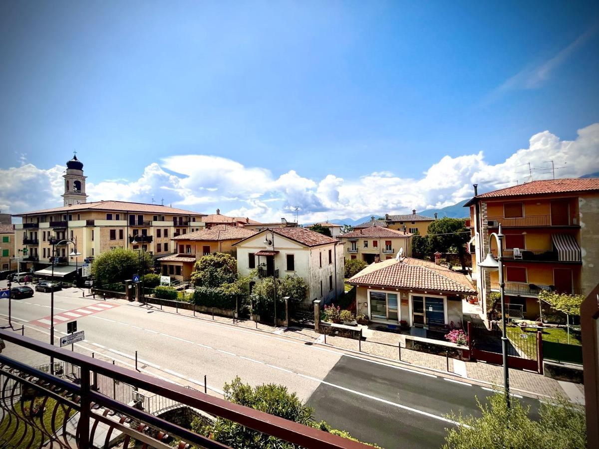 Berengario Suites Torri Del Benaco Esterno foto