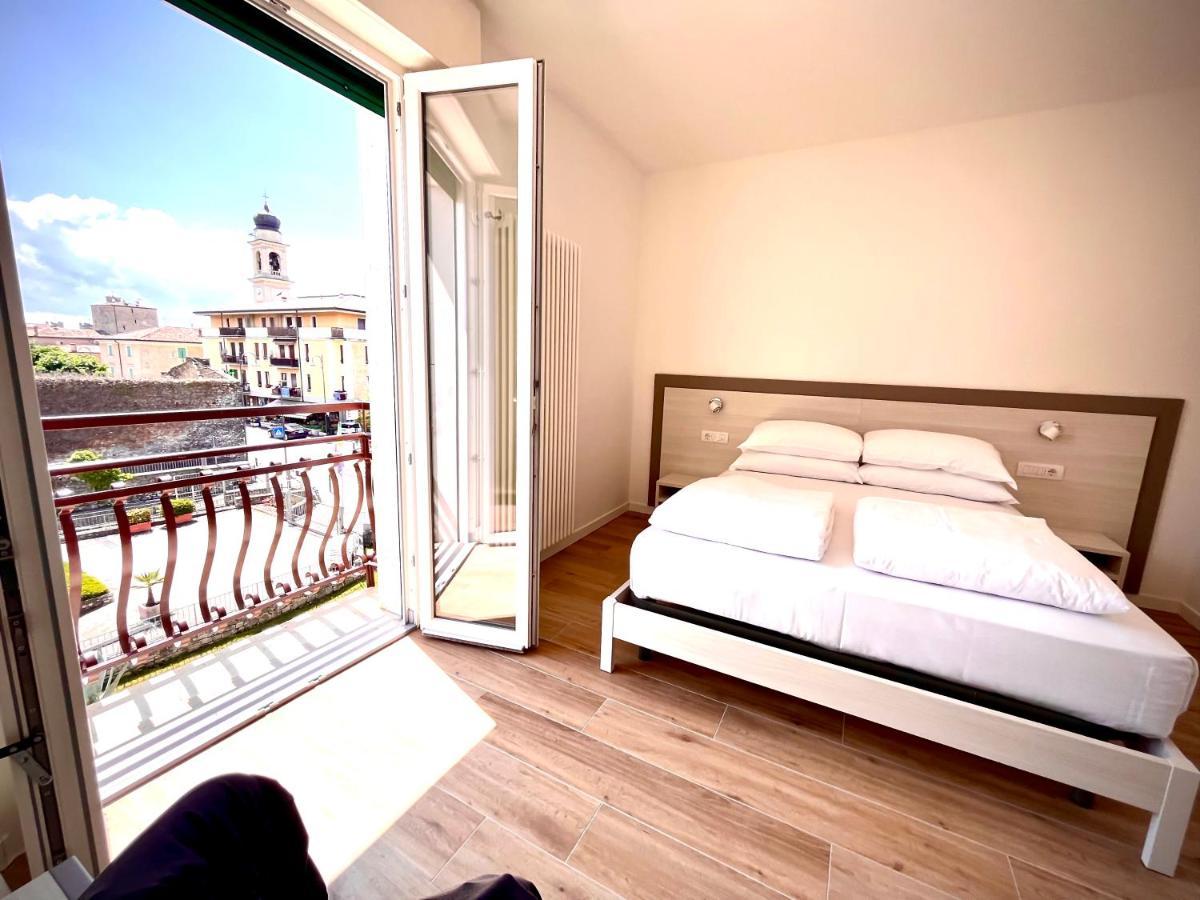 Berengario Suites Torri Del Benaco Esterno foto