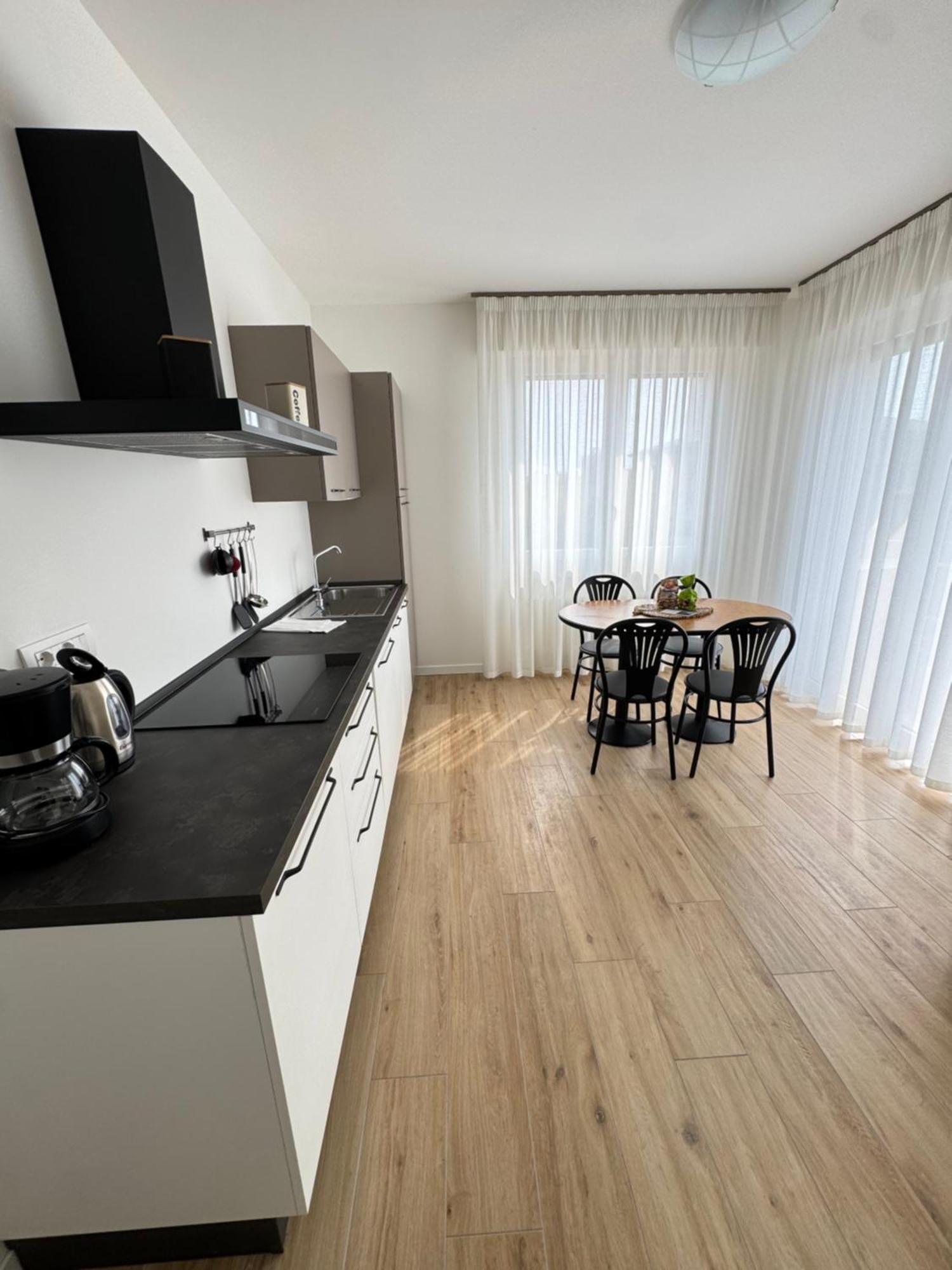Berengario Suites Torri Del Benaco Esterno foto