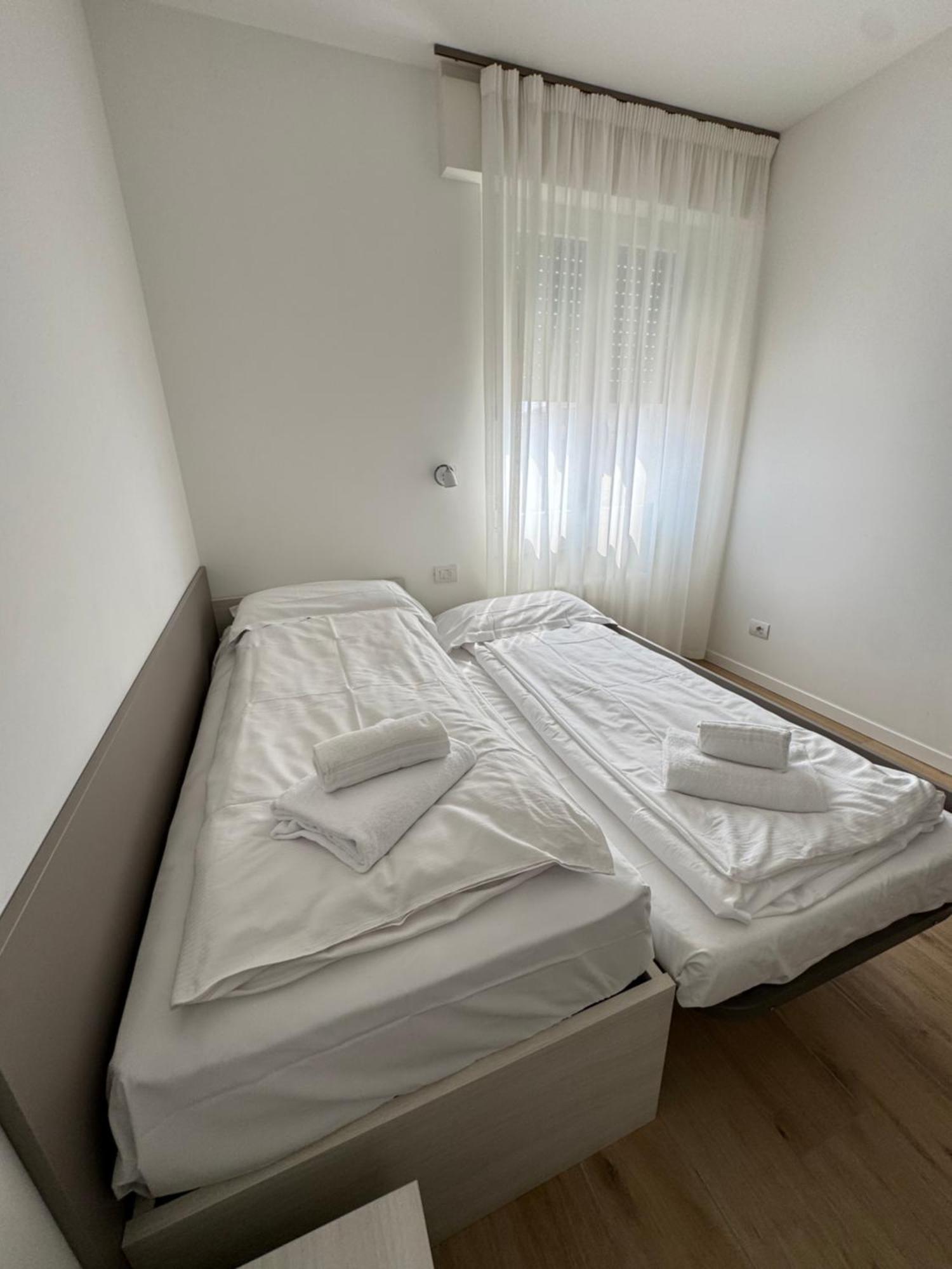 Berengario Suites Torri Del Benaco Esterno foto